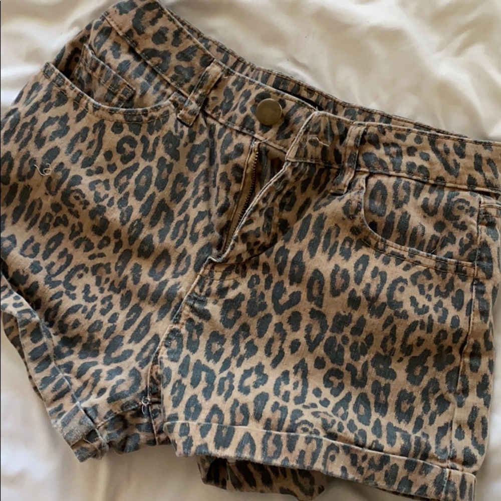 F21 leopard shorts